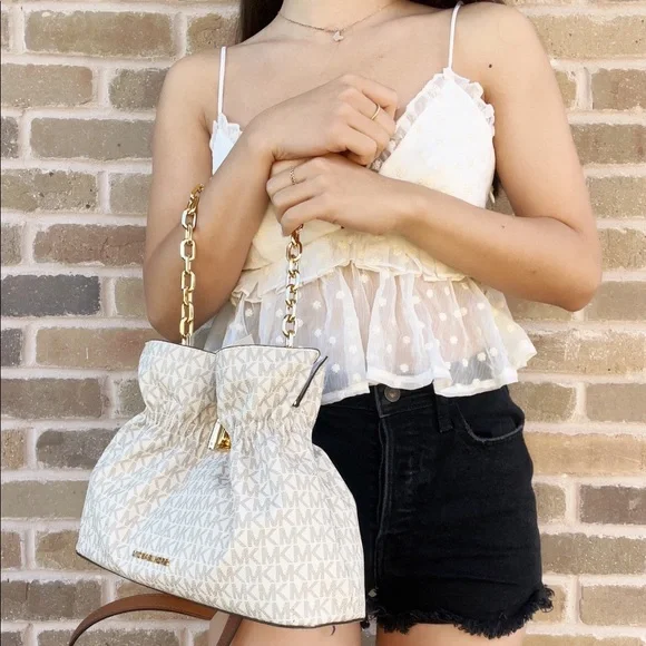 NWT Michael Kors Large Clutch Shoulde Chain Crossbody Bag MK❤️Gaby’sBags - Picture 3 of 5